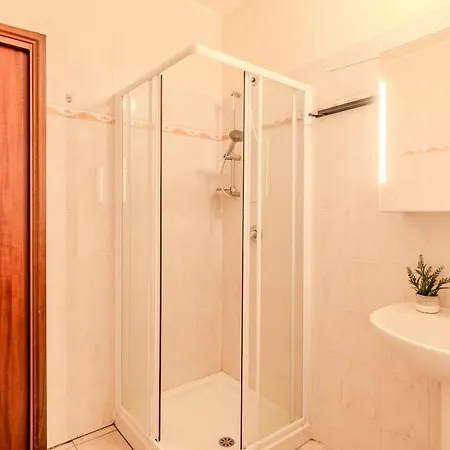 Piazza San Giuseppe-4 By Interhome