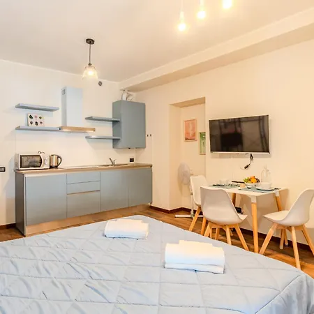 아파트 Piazza San Giuseppe-4 By Interhome *